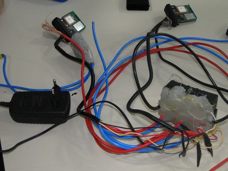 Perícia encontra dispositivo com chip utilizado no furto de energia elétrica