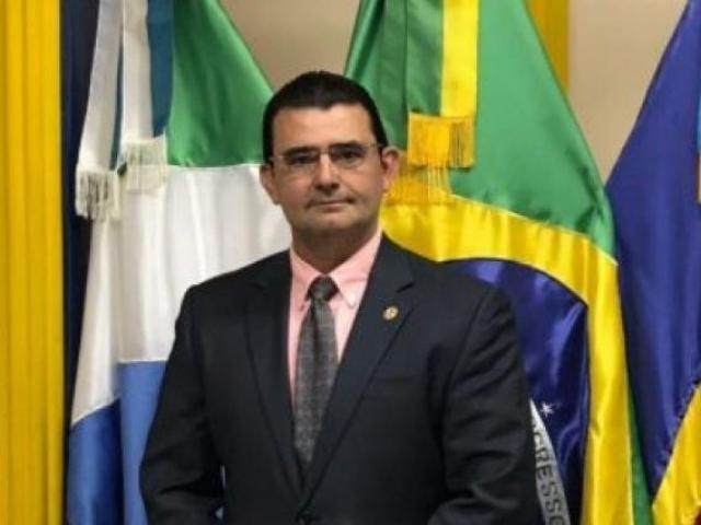 Messias Furtado de Souza assumiu em julho de 2017 o cargo de Vereador da cidade de Ivinhema. 