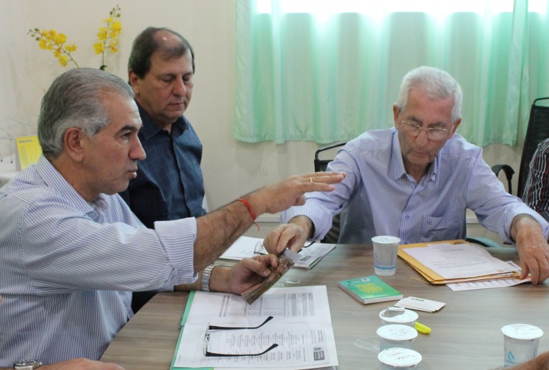 Governador Reinaldo, Secretário Sérgio e Prefeito Jair Boni (Foto: Chico Ribeiro /  Governo de MS)