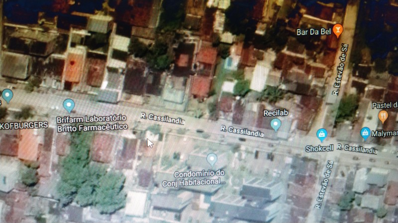 O médico Gustavo Colagiovanni Girotto, em viagem de trabalho a Recife (Pernambuco) descobriu que aquela cidade tem uma rua com o nome de Cassilândia. No Google Maps foi possível encontrar a rua , como mostra a fotografia .
