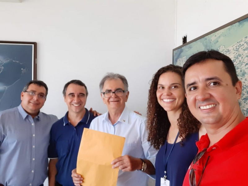 Foto da reunião com Eltes, Valdecy, Rodrigo e os professores da UEMS Sérgio e Gisele.