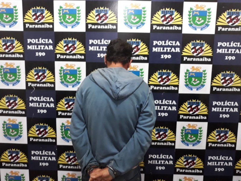 Foto: PM prende homem de 48 anos por furtar comércio em Paranaíba