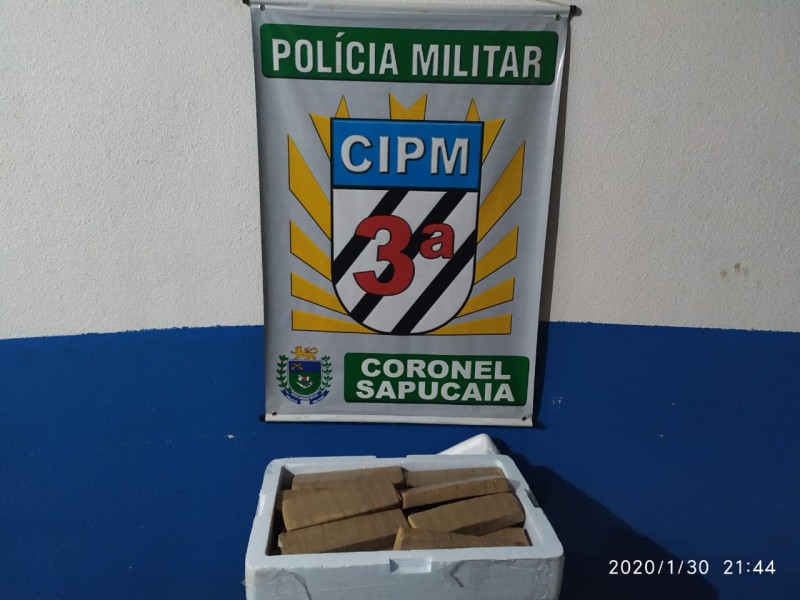 Fotogaleria: Policia Militar prende 3 por associação para o tráfico de drogas