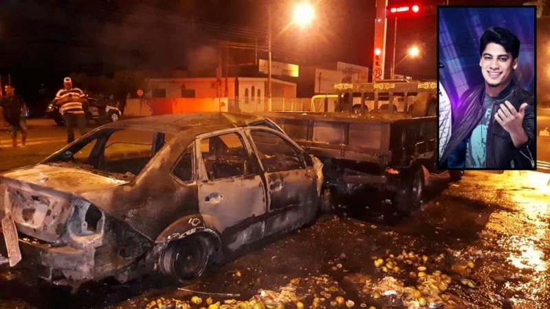 Henrique, da dupla Netto e Henrique, é resgatado de carro em chamas — Foto: Divulgação/Informa Mais/Divulgação