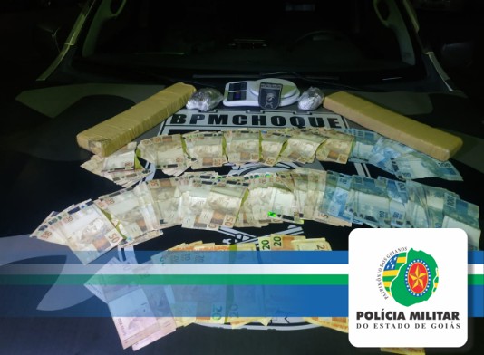 Suspeito de tráfico oferece 20 mil reais para ser liberado por policiais militar