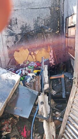 Fotos da casa destruída por fogo na Vila Pernambuco (III)