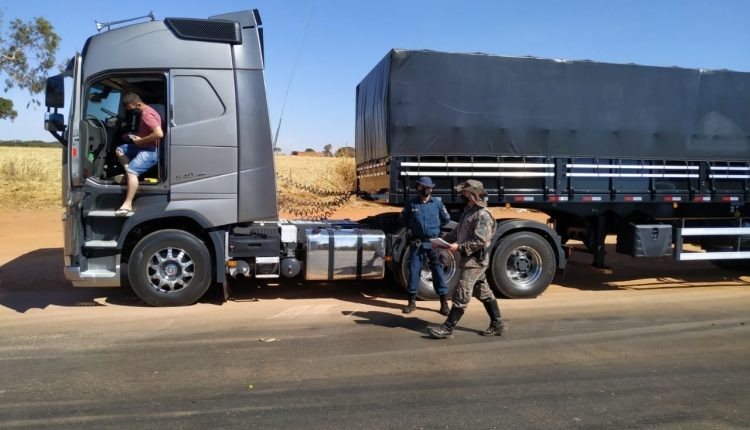 Polícia apreende terceira carga ilegal de madeira e aplica multa de R$ 13 mil