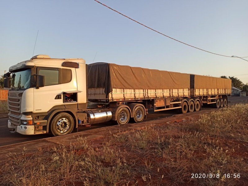 PMA apreende cinco carretas com carga total de 176,29 m³ de madeira irregular  