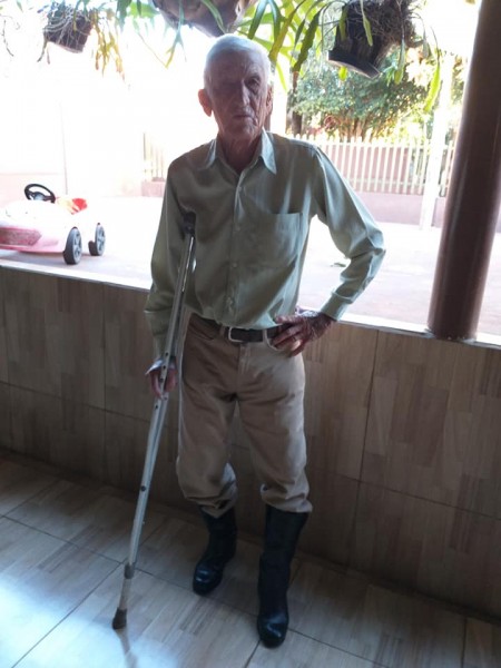 Jório Ribeiro, um cidadão exemplar, está completando 90 anos de idade. Faz parte da história de Cassilândia. Parabéns.