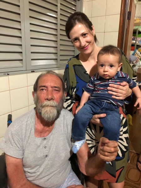 João Afonso com a filha Fabiana e o neto