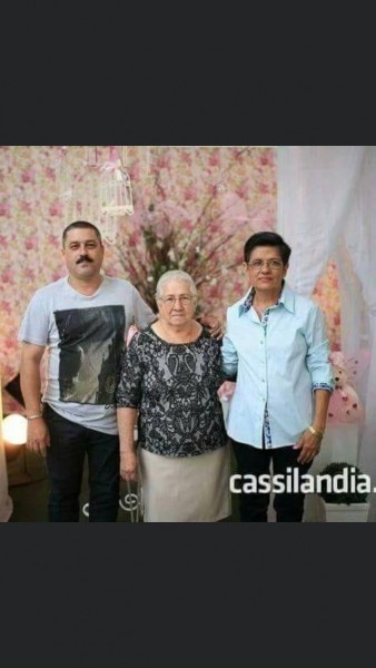 Na foto de Zildo Silva, Edson com a esposa e a sogra
