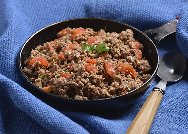 Receita do Dia: Carne Moída Refogada Com Cominho, Coentro, Cebolinha Verde e Sal