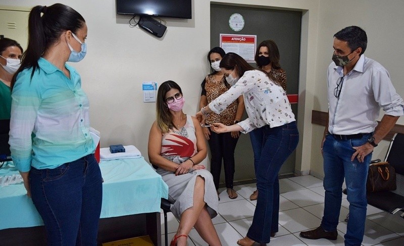 Fotogaleria: Prefeitura de Costa Rica inicia vacinação contra o Covid-19