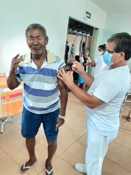 Fotogaleria: vozinhos e funcionários do Lar dos Idosos também foram vacinados