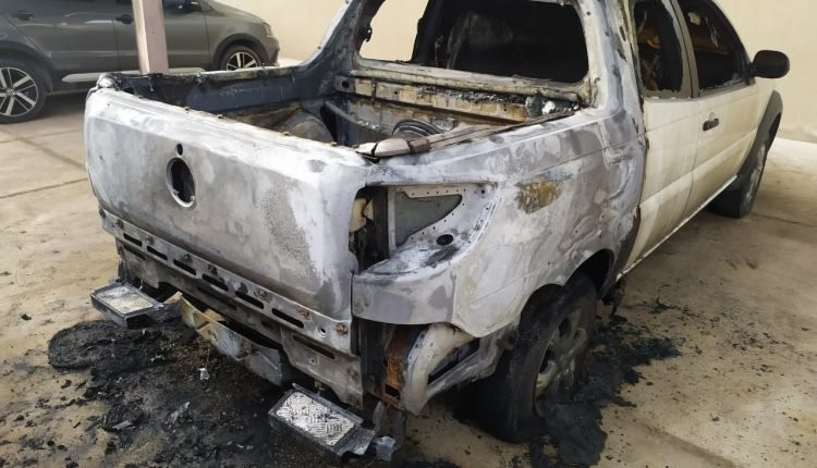 Carro de padre de MS é incendiado, mas imagem de São José fica intacta