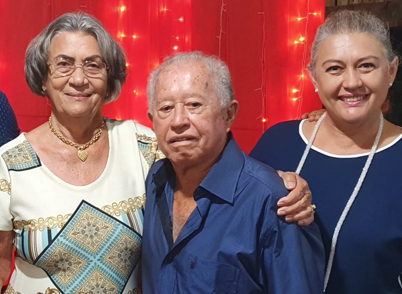Maria Augusta (esquerda), Robertinho e a filha Eliana Lopes