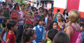 Cantora da Banda Tentação no carnaval infantilGenivaldo Nogueira