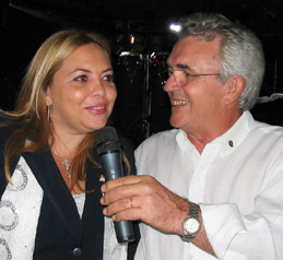 João Girotto e a presidente da Casa da Amizade, Maria SilviaGenivaldo Nogueira