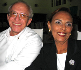 Coordenador do projeto "Fala que eu te escuto",Dr. José Quaranta e a esposa Tânia ReginaGenivaldo Nogueira