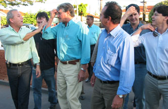 Comitiva do Governador visitando CassilândiaGenivaldo Nogueira