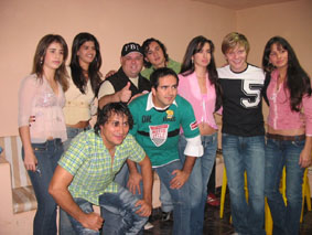 Gente jovem prestigiando o show do Grupo TradiçãoGenivaldo Nogueira