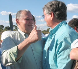 O deputado Luizinho recebe o governador Zeca em CassilândiaGenivaldo Nogueira