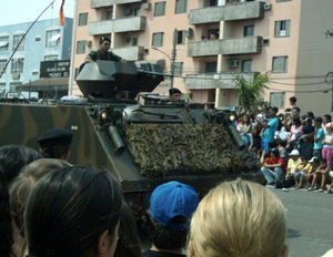 Tanque de guerra do Exército BrasileiroBruna Girotto