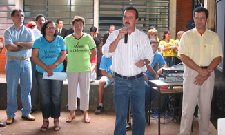 Prefeito agradecendo a presença dos participantes do Mutirão da CidadaniaGenivaldo Nogueira