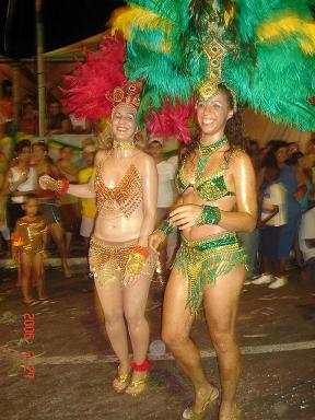 Rainha da bateria (Juventude Cassilandense) e Rainha do CassiFolia 2006Bruna Girotto