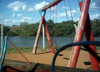 Um parque cercado, ao lado do rio Aporé. Um lugar para levar as crianças, nestas férias.Bruna Girotto