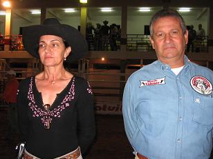 A responsável pelo Rodeio  Ana Andrade e o presidente do Sindicato Rural Waldir Cotrim.Genivaldo Nogueira