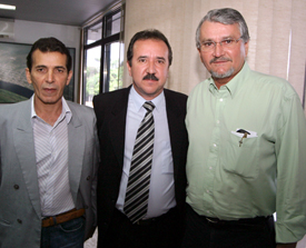 O vice-prefeito Tião da Marieta, prefeito José Donizete e o Governador Zeca do PTDalmo Cúrcio