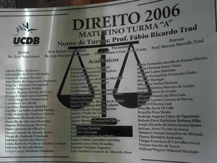 Placa dos Formandos de Direito 2006, da Universidade Católica Dom Bosco.