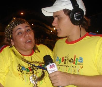 Nivalda, uma das organizadoras do CassiFolia, sendo entrevistada pelo Guilherme, para PatriarcaBruna Girotto