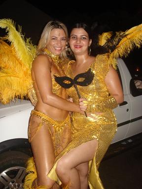 Soninha e Joyce sambaram muito na Passarela do SambaBruna Girotto