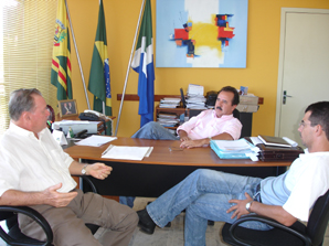 O empresário Elman Regathieri e o prefeito José Donizete em reunião na PrefeituraZildo Silva - Assessoria de Comunicação