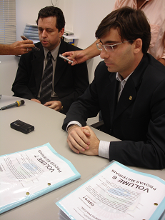 Dr. Paulo Rossetto, delegado de polícia, e dr. Fábio Goldfinger, promotor de justiça de CassilândiaZildo Silva