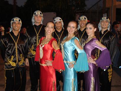 Grupo de dança Litani, representando a Colônia LibanesaBruna Girotto