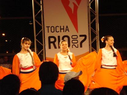 Grupo de dança Tic Tac, representando a Colônia ParaguaiaBruna Girotto