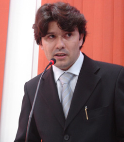 Dr. Sílvio César Prado no momento da posseZildo Silva