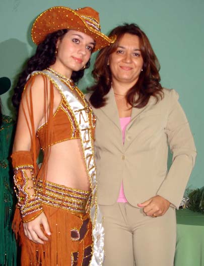 A Rainha Isabela e sua mãe Denubis MoraesZildo Silva