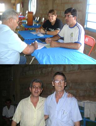 Foto 1: Rotarianos presidindo a eleição; Foto 2: Mineiro e Alvino, reeleitos para mais dois anos