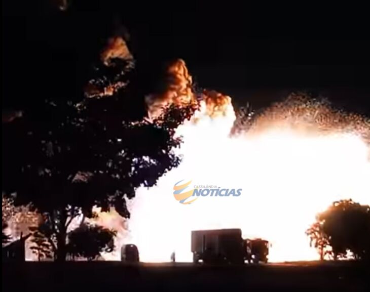 Vídeo: carga de oxigênio explode em Aparecida do Taboado