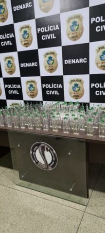 Polícia recolhe mais de 40 botijões de gás de depósito sem autorização