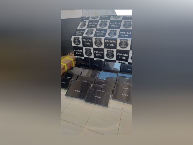 Polícia recupera 30 notebooks de carga desviada; autor foi preso por estelionato