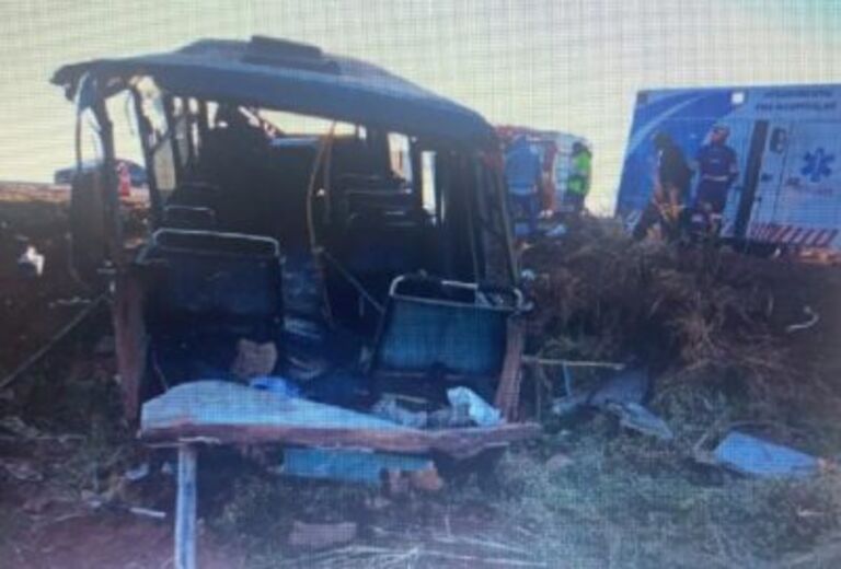 Colisão entre ônibus e micro-ônibus em Chapadão do Sul deixa 4 feridos