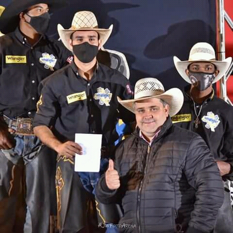 Pe&atilde;o de rodeio cassilandense fica no p&oacute;dio na ExpoMarques em Minas Gerais