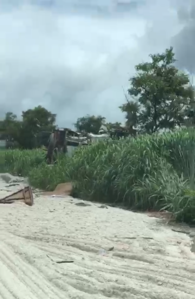 BR 158: mais um acidente nesta sexta-feira; cargas esparramaram na pista
