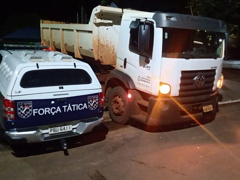 Força tática do 14º Batalhão frustra roubo e recupera caminhão da prefeitura de Deodápolis