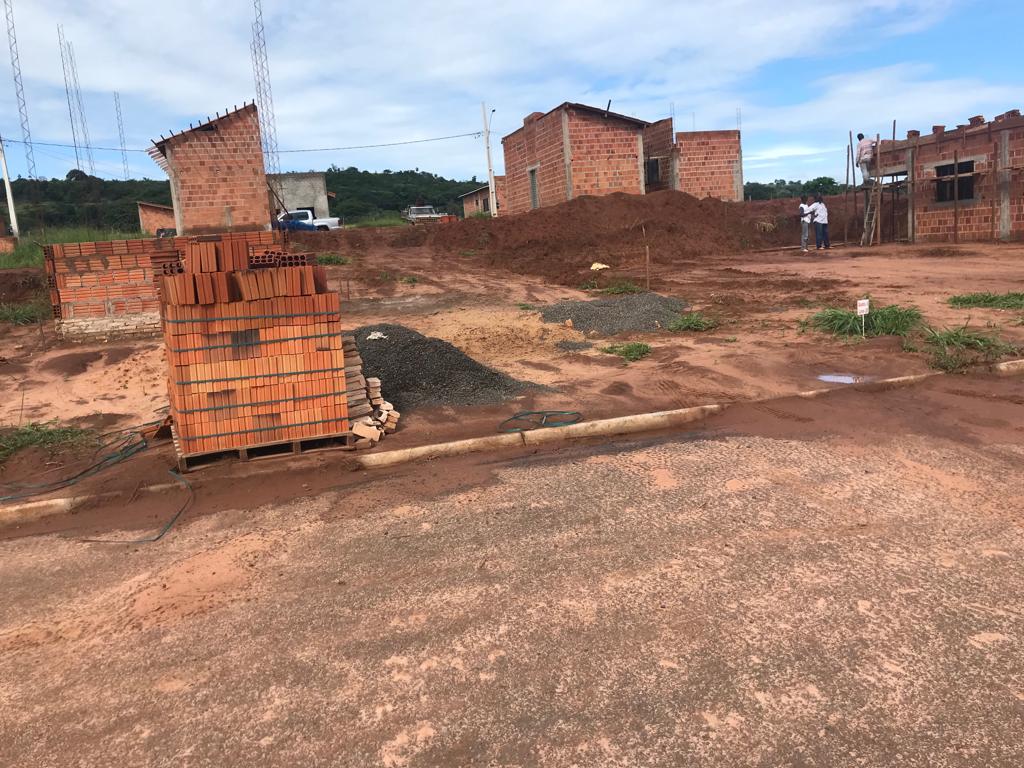 Loteamento da Prefeitura de Cassil&acirc;ndia precisa de fiscaliza&ccedil;&atilde;o e muro de arrimo, segundo pessoas ouvidas